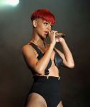 event-(ct)201X-S4JCL1ZRPE_Rihanna_performs_during_the_Rock_in_Rio_Music_Festival032.jpg